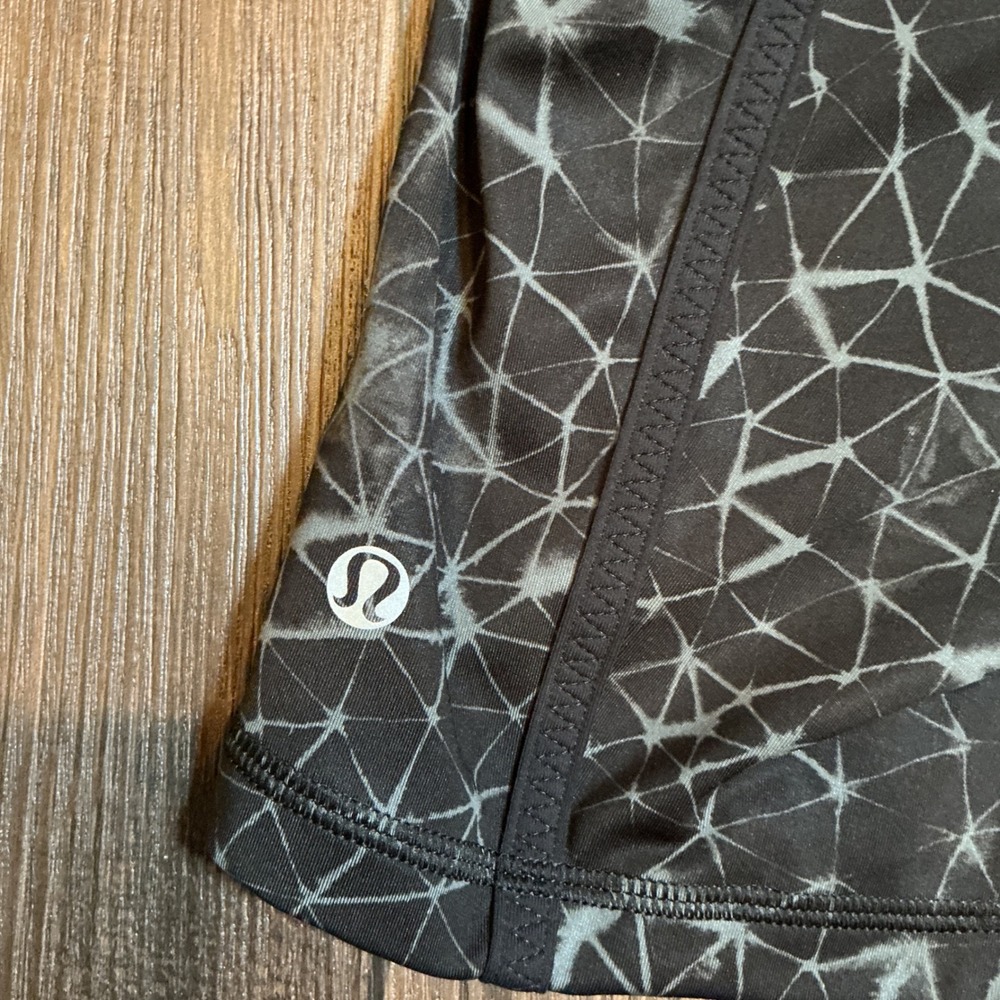 Lululemon Pedal Pace Short Black Grey Geometric Padded Cycling Spin Shorts 6 - Picture 5 of 5